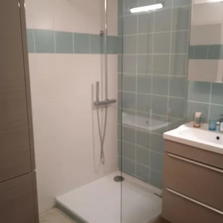 Cosy Terrasse Vue Quai Canal + Parking Apartment *